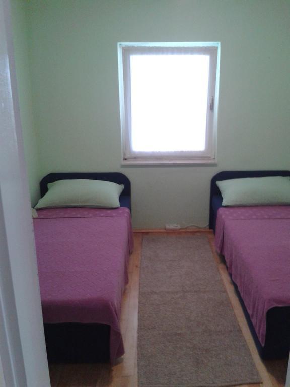 Apartmani Mira Vir Exterior foto